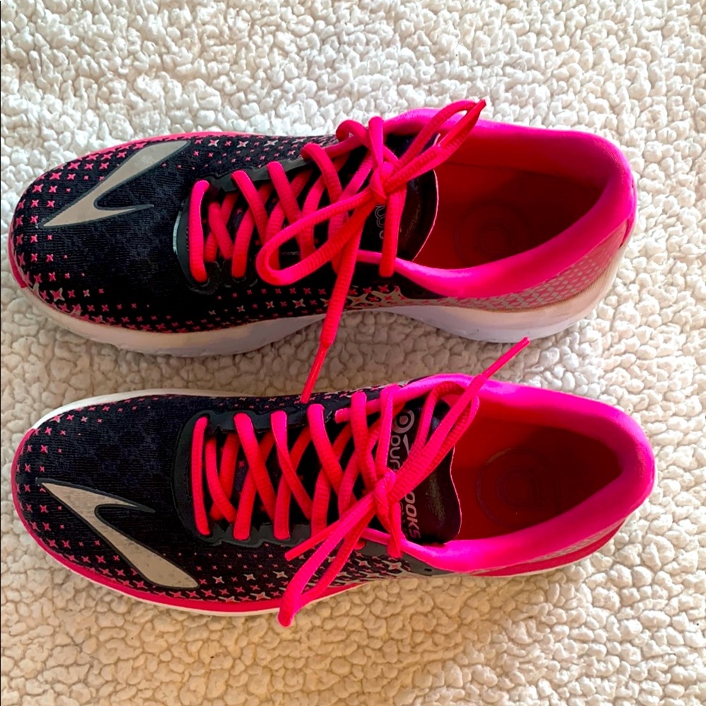 Brooks Women's Black and Pink Running Shoes